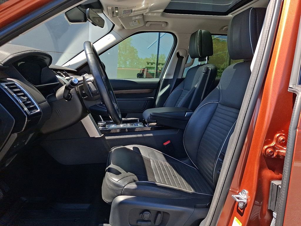 Used 2018 Land Rover Discovery HSE Luxury AWD/4WD image 13