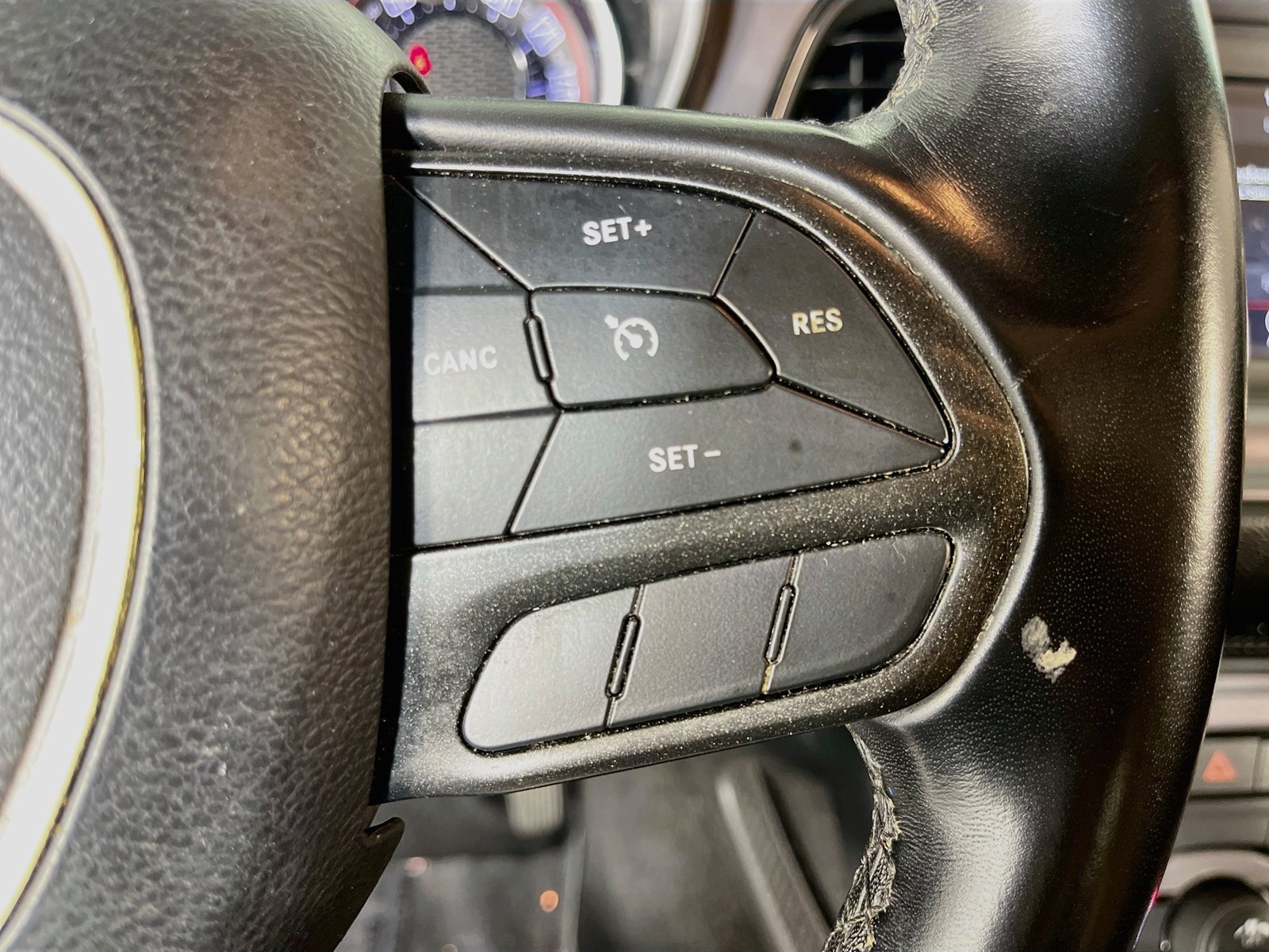 Used 2023 Dodge Challenger SXT RWD image 17