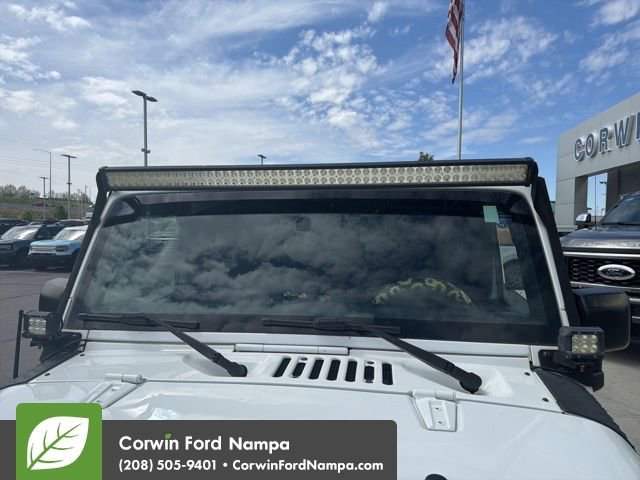 Used 2017 Jeep Wrangler Sport w/ Connectivity Group AWD/4WD image 10