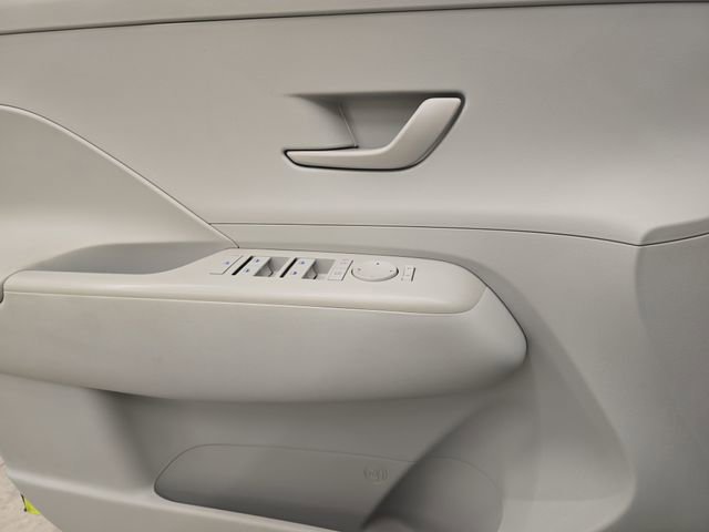 Used 2024 Hyundai Kona SEL AWD/4WD image 33
