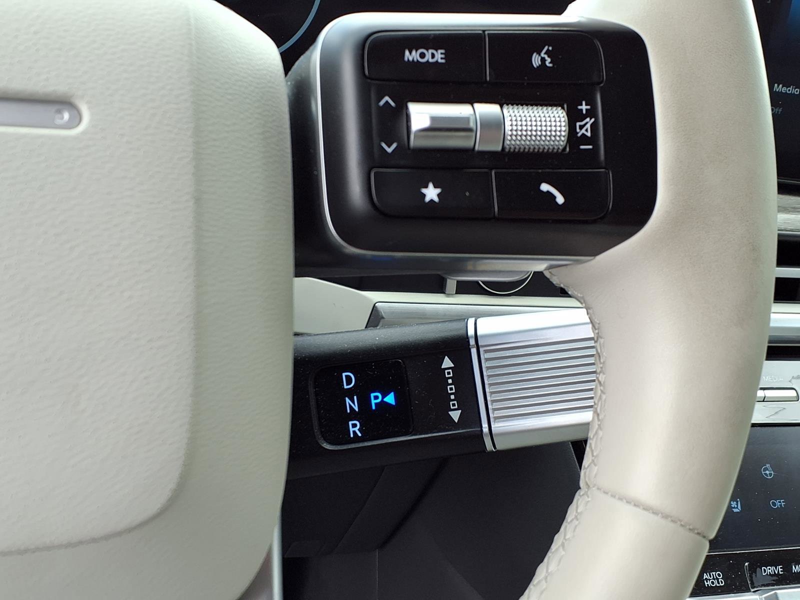 Used 2024 Hyundai Santa Fe Limited image 20