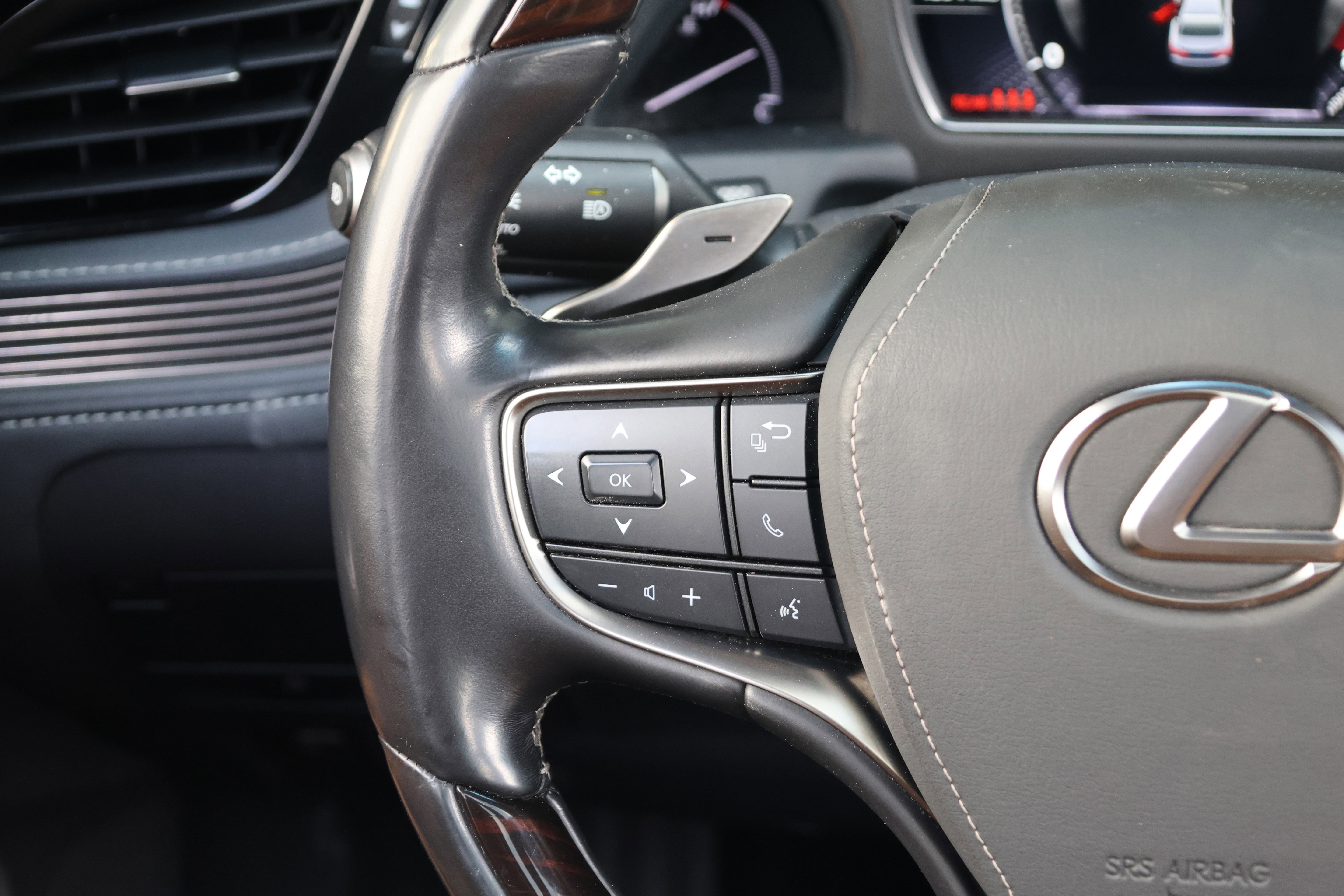 Certified 2023 Lexus LS 500 AWD w/ Interior Upgrade Package image 17