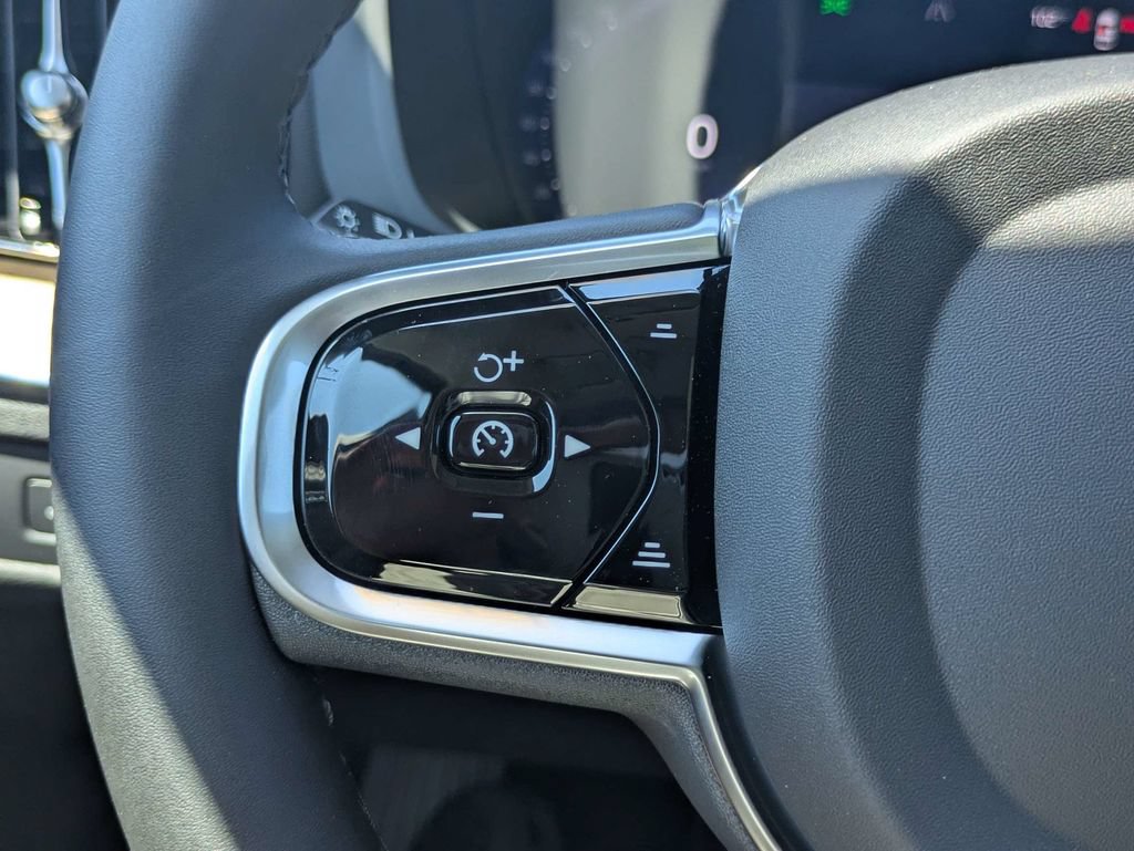 New 2026 Volvo XC60 B5 Plus w/ Protection Package Premier AWD/4WD image 27