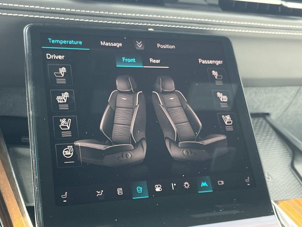 New 2026 Cadillac Escalade Platinum Sport w/ LPO, ONYX Package image 39