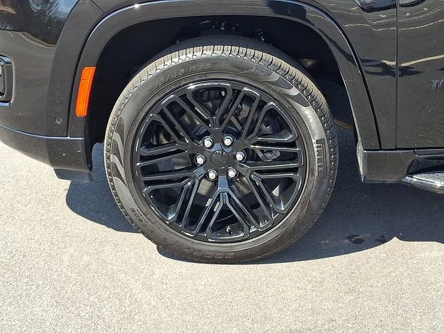 Used 2024 Jeep Wagoneer Series II AWD/4WD image 8