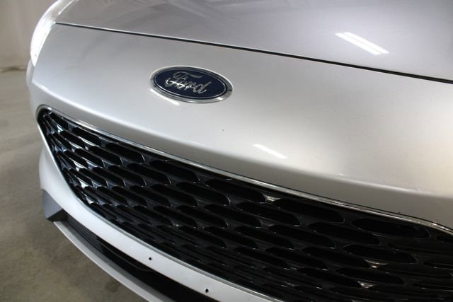 Used 2020 Ford Escape Titanium image 33