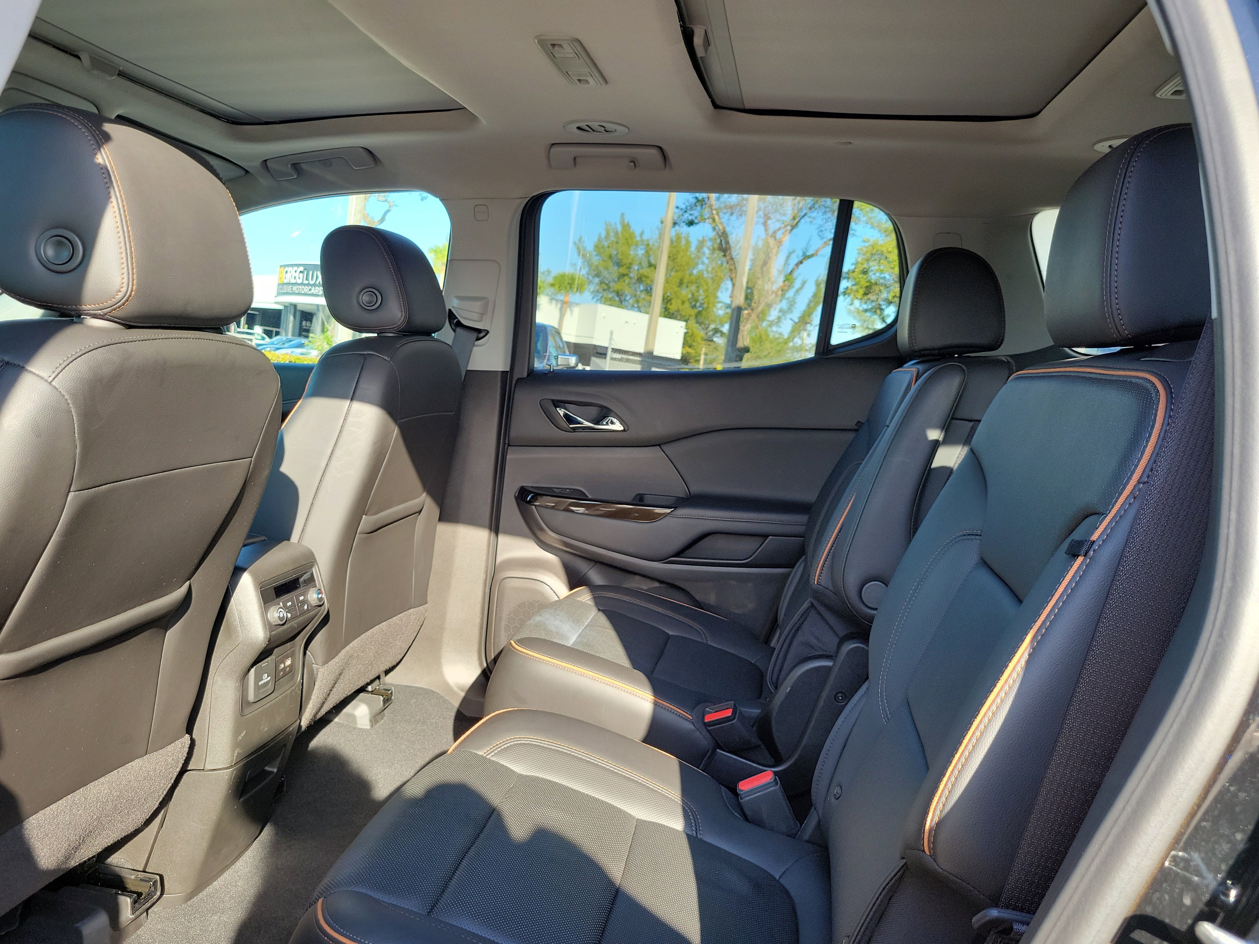 Used 2023 GMC Acadia AT4 w/ Technology Package image 15