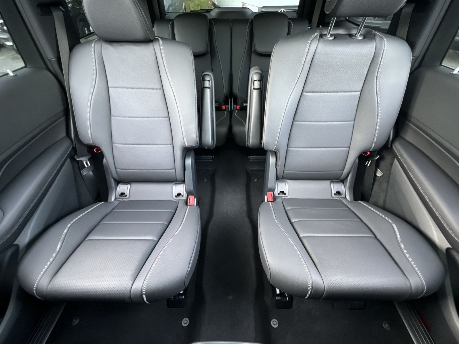 New 2027 Mercedes-Benz GLS 450 4MATIC image 15