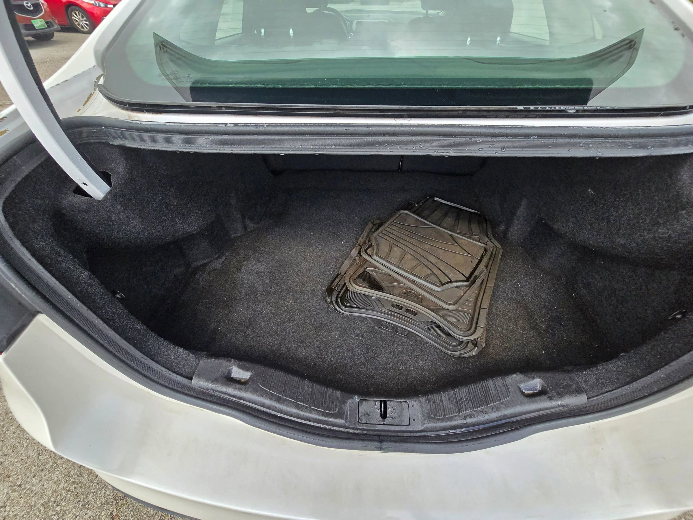 Used 2016 Ford Fusion SE w/ Equipment Group 202A FWD image 17