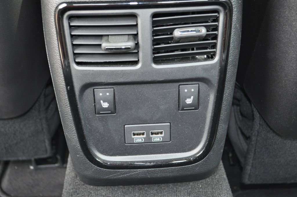 Used 2023 Chrysler 300 S w/ Comfort Group RWD image 20