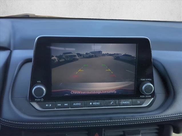 Used 2024 Nissan Rogue S AWD/4WD image 14