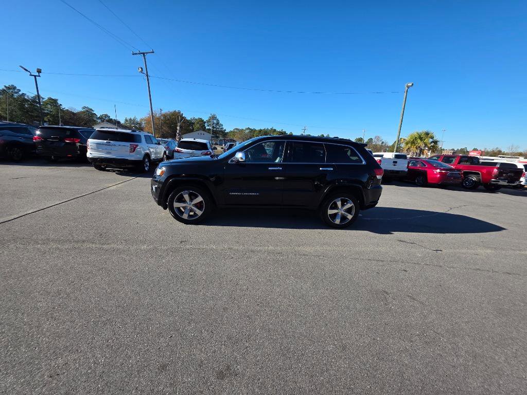 Used 2015 Jeep Grand Cherokee Overland w/ Advanced Technology Group image 2