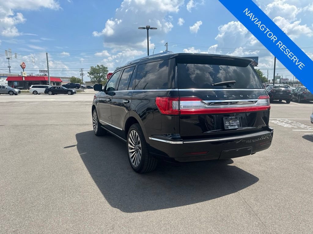 Used 2018 Lincoln Navigator Reserve w/ Technology Package AWD/4WD image 4