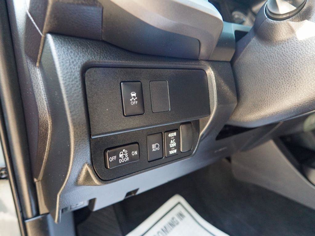 Used 2022 Toyota Tacoma TRD Off-Road AWD/4WD image 16