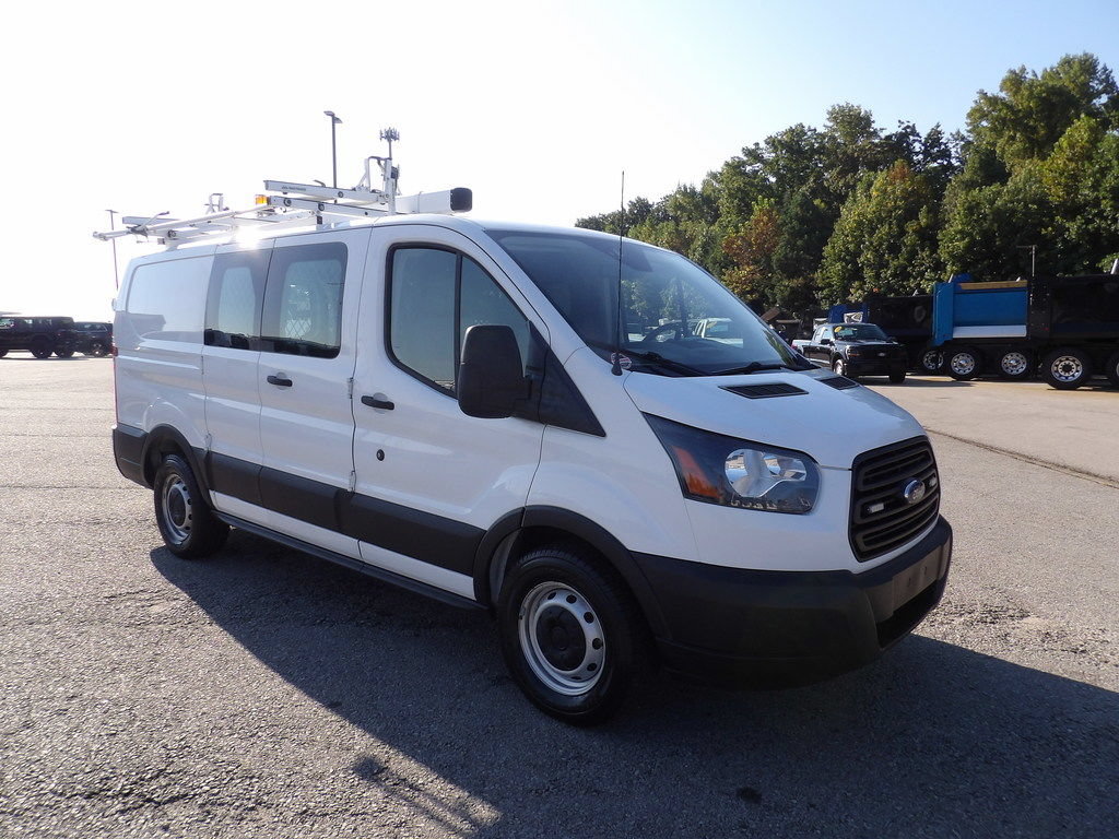 Used 2019 Ford Transit 150 130 Low Roof RWD image 10