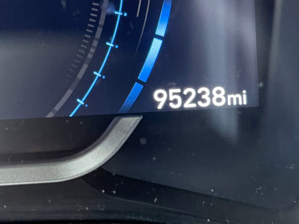 Used 2019 Hyundai Santa Fe SEL image 16