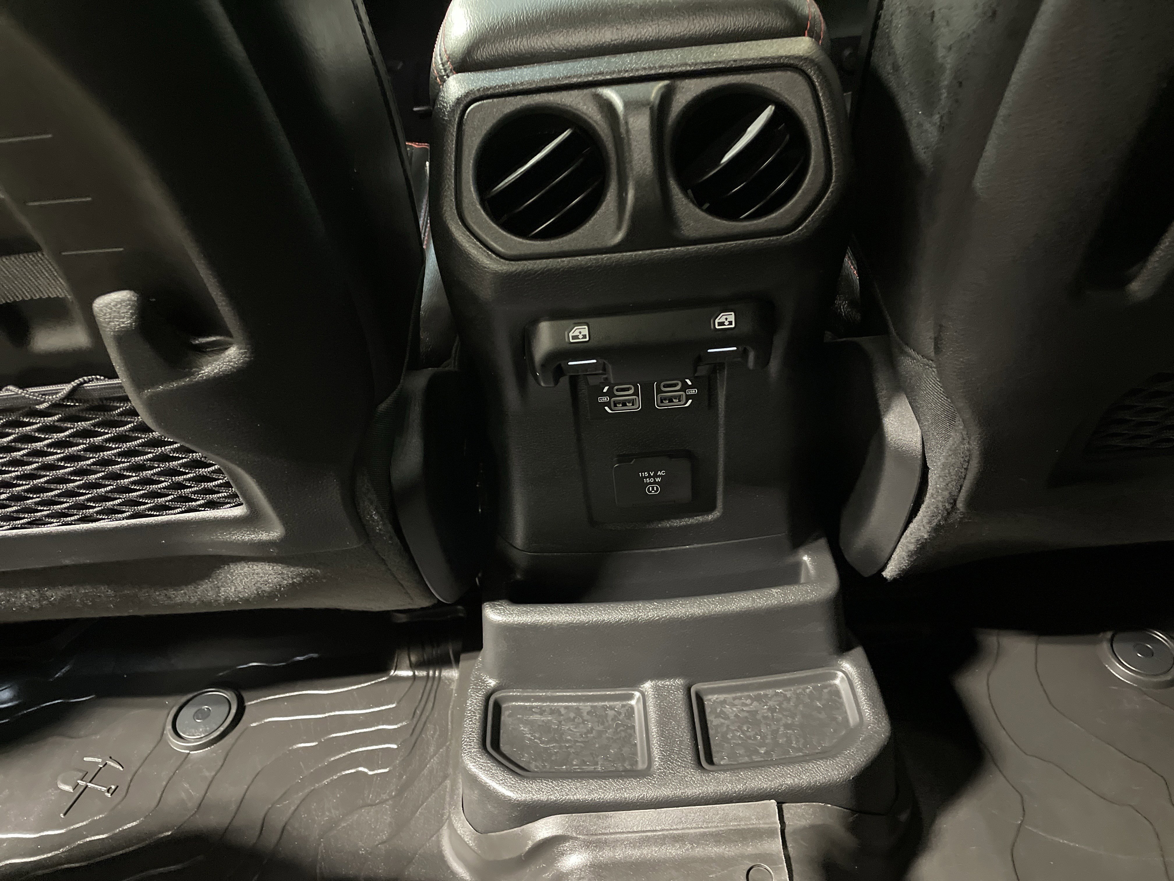 Certified 2023 Jeep Wrangler Unlimited Rubicon w/ Cold Weather Group AWD/4WD image 39