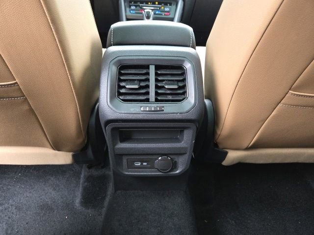 Used 2024 Volkswagen Tiguan SE w/ Panoramic Sunroof Package AWD/4WD image 25