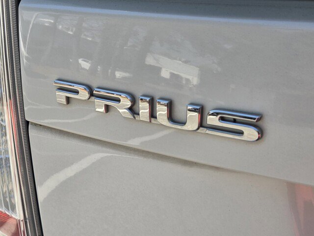 Used 2013 Toyota Prius Two image 32