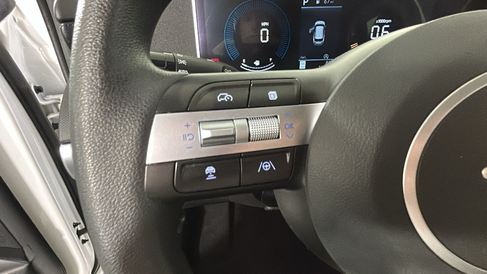 Certified 2025 Hyundai Tucson SE FWD image 21