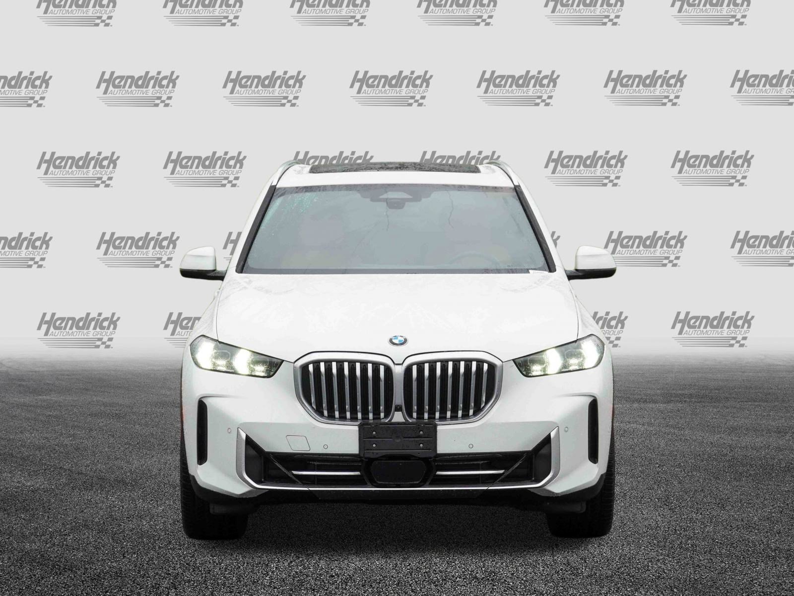 Certified 2025 BMW X5 xDrive40i w/ Climate Comfort Package image 3