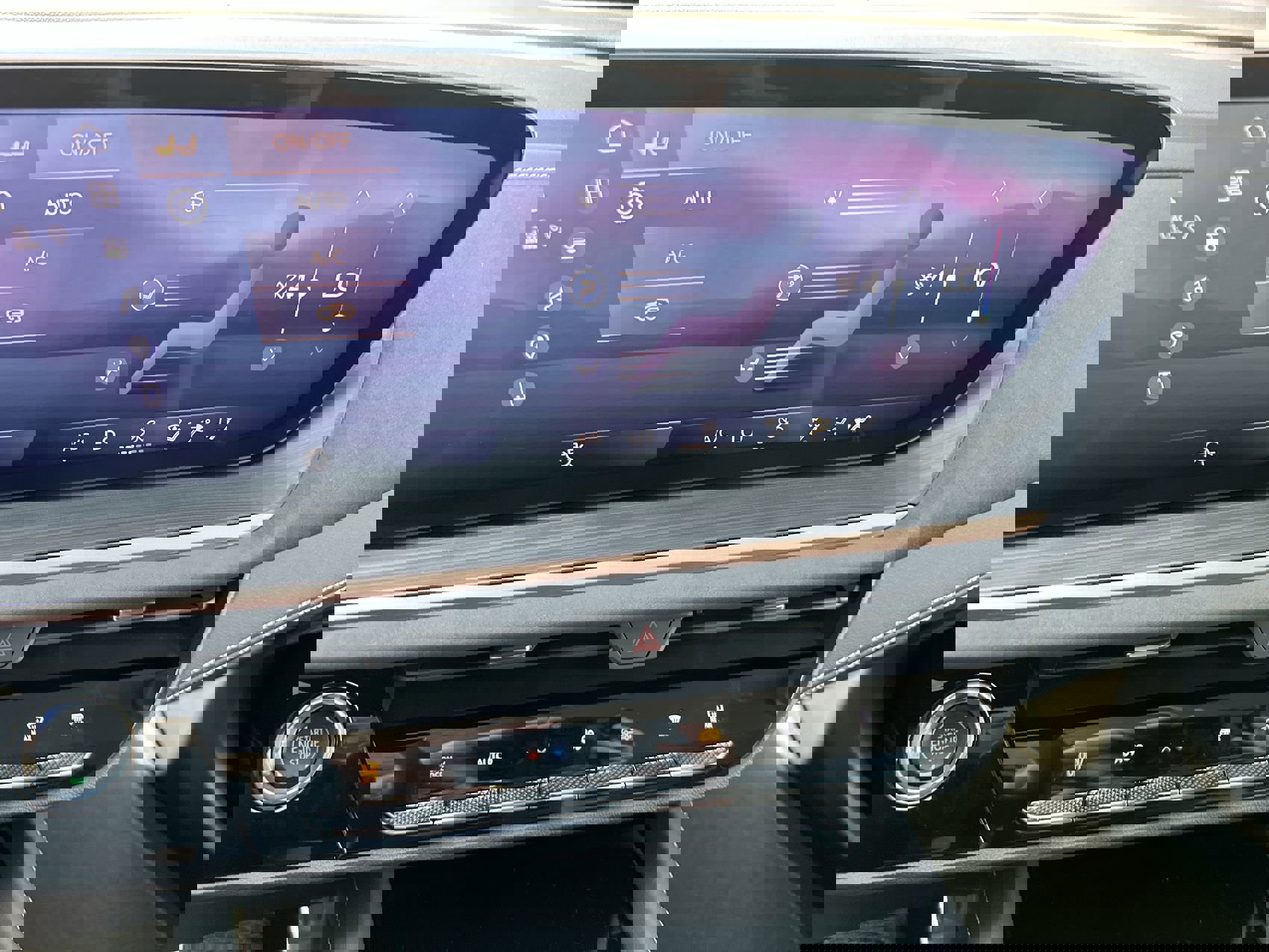 New 2025 Buick Envision Sport Touring image 18