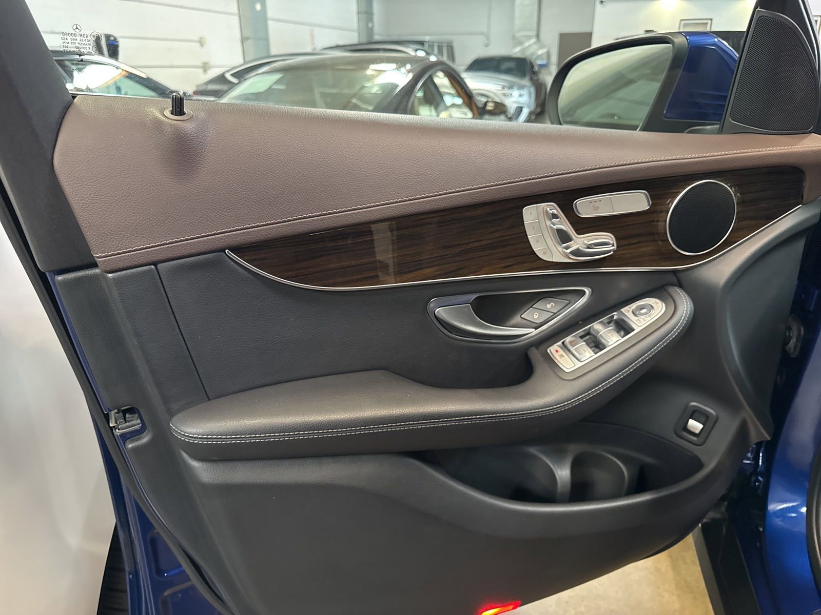 Used 2017 Mercedes-Benz GLC 300 4MATIC image 13