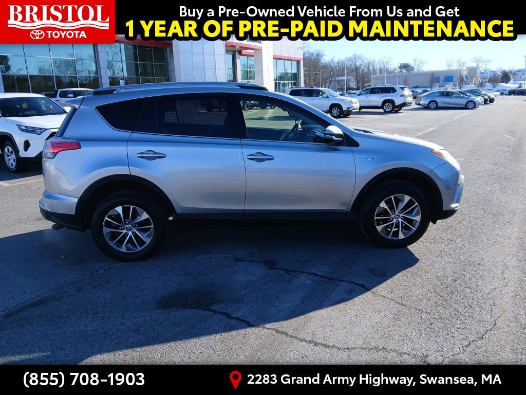 Used 2018 Toyota RAV4 LE image 8