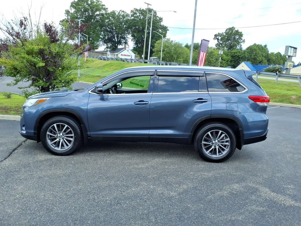 Certified 2019 Toyota Highlander XLE AWD/4WD image 23