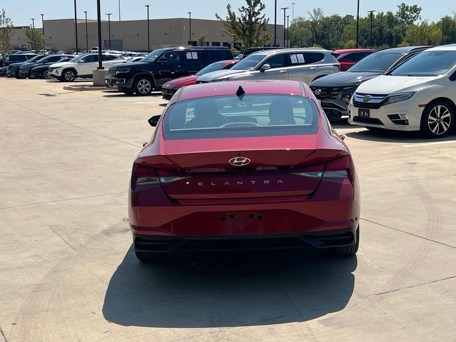 Used 2023 Hyundai Elantra SEL w/ Convenience Package FWD image 10