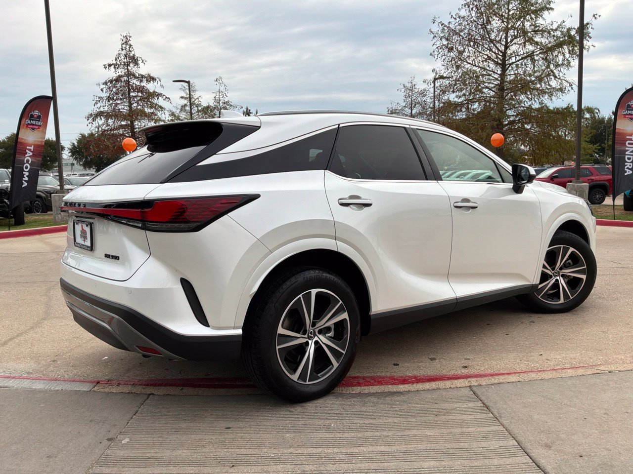Used 2025 Lexus RX 350 Premium FWD image 6