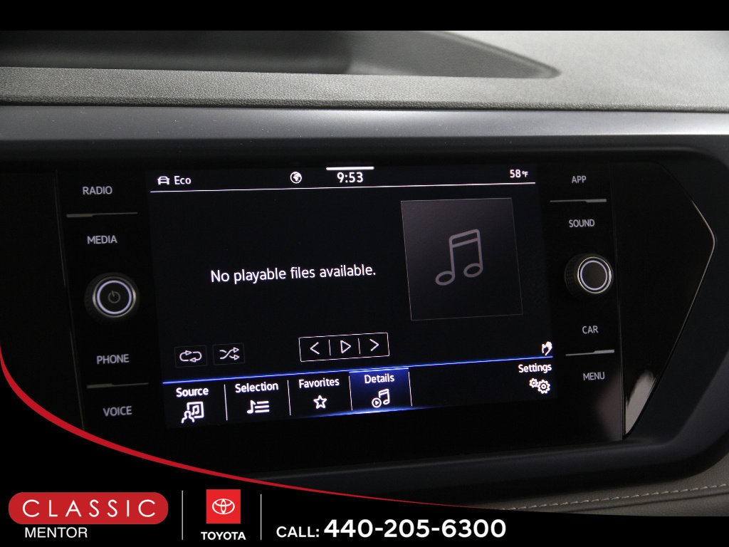 Used 2024 Volkswagen Taos SE image 11