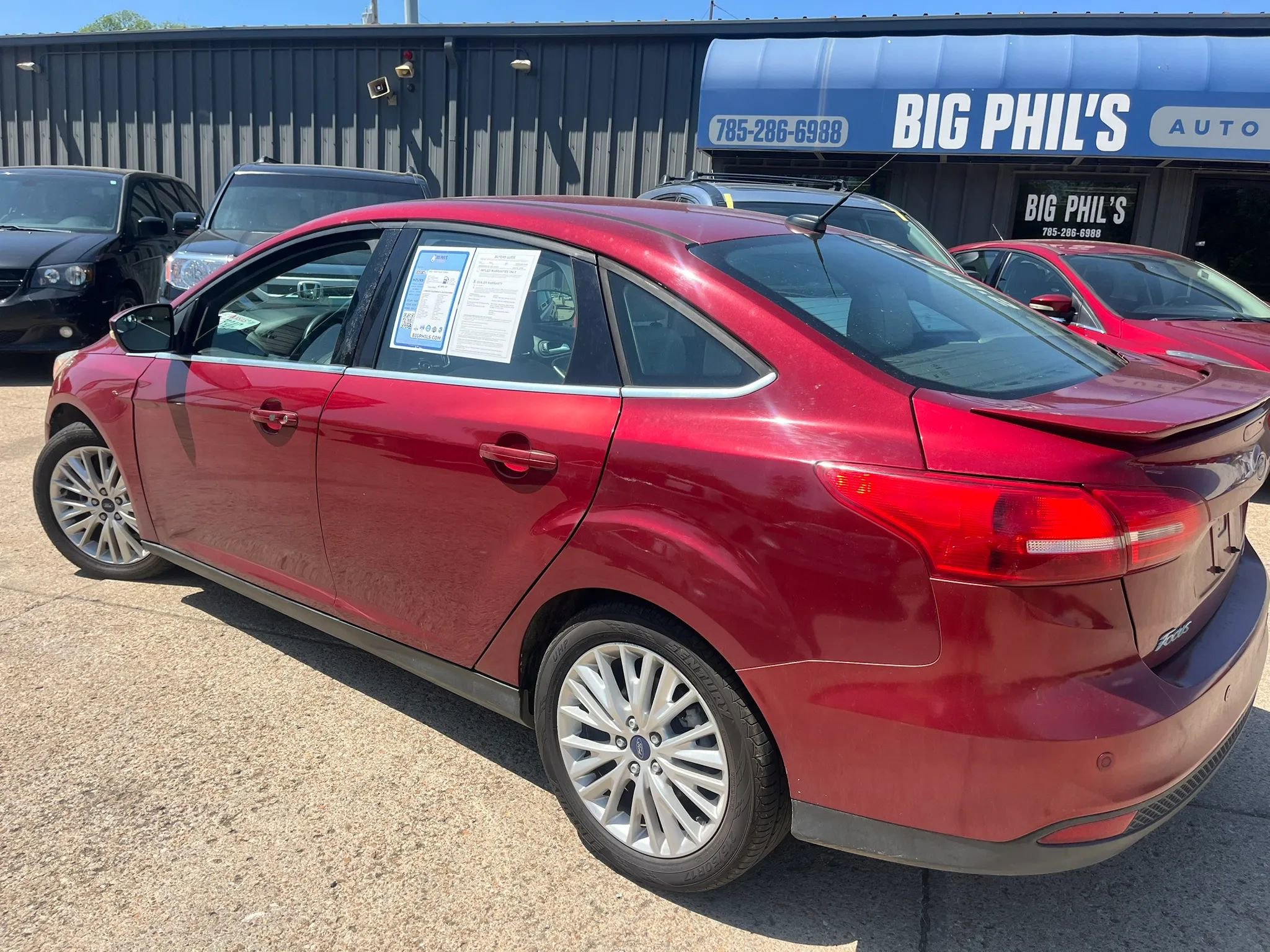 Used 2017 Ford Focus Titanium image 4