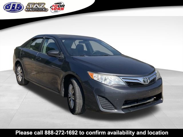 Used 2012 Toyota Camry LE FWD image 1