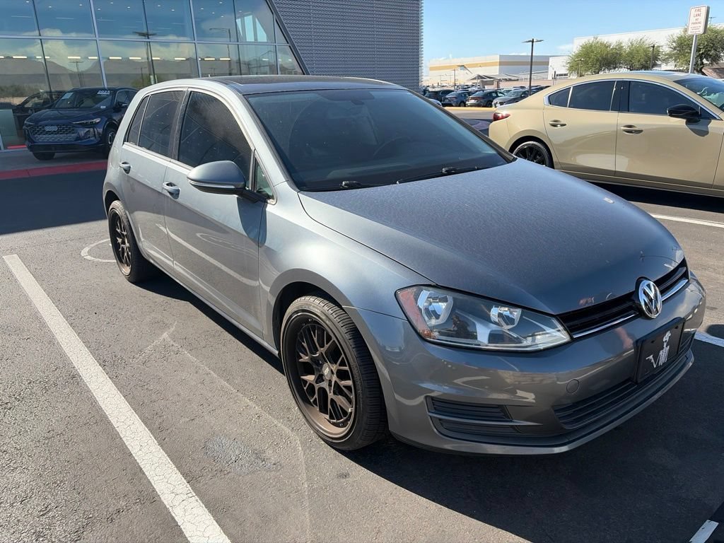 Used 2017 Volkswagen Golf Wolfsburg Edition FWD image 3