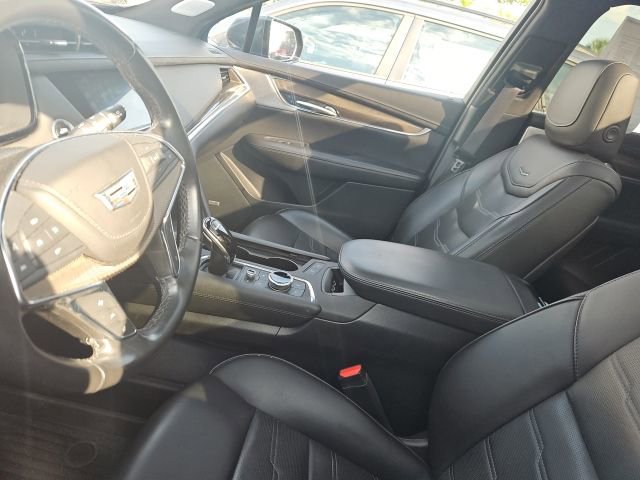Used 2021 Cadillac XT5 Premium Luxury w/ Platinum Package AWD/4WD image 7