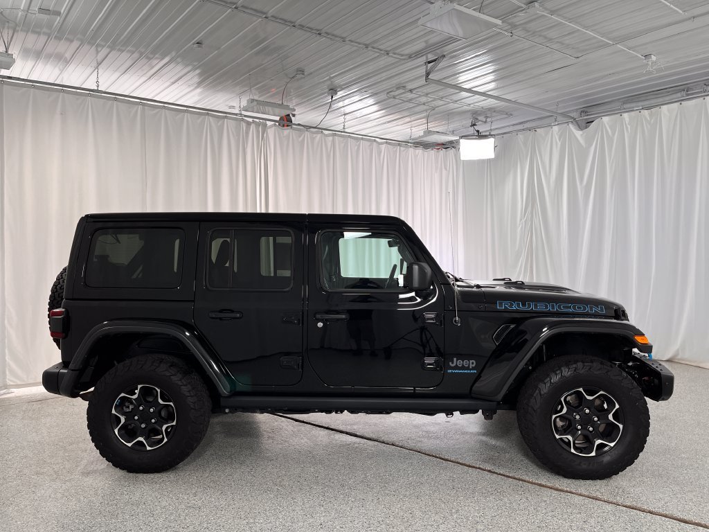 Used 2023 Jeep Wrangler Unlimited Rubicon 4xe w/ Steel Bumper Group AWD/4WD image 15