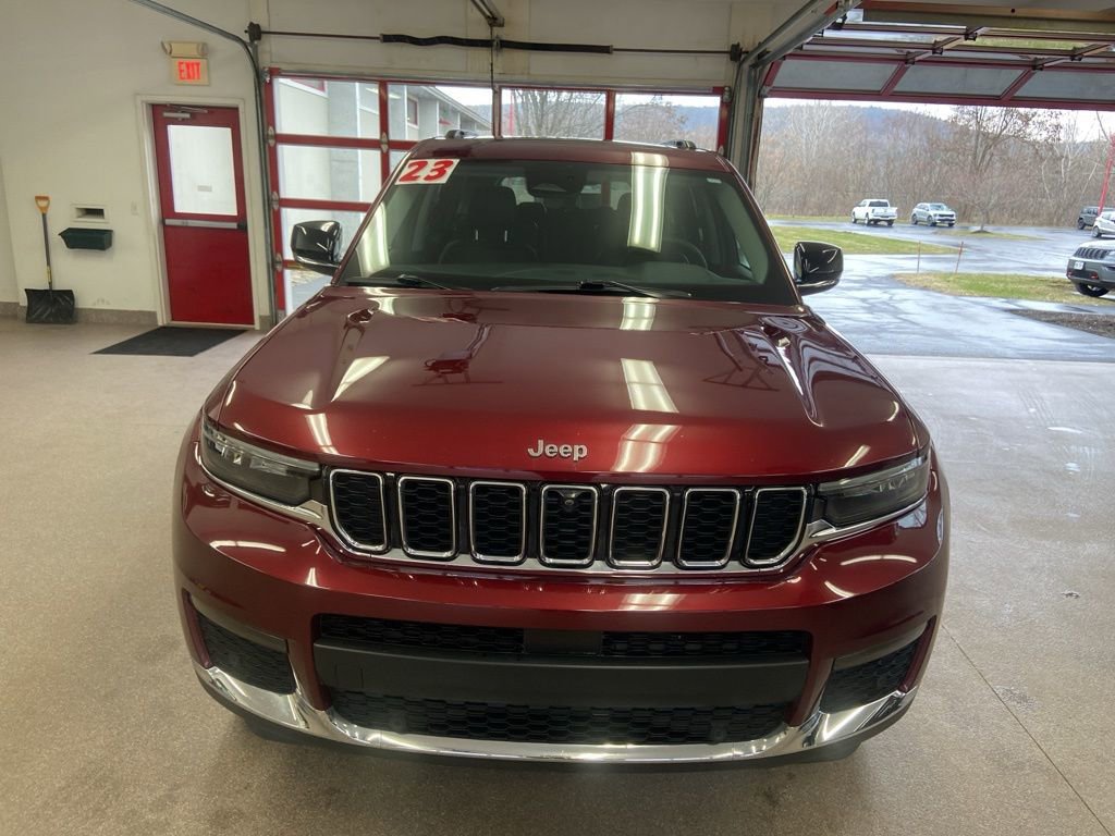 Certified 2023 Jeep Grand Cherokee L Limited w/ Luxury Tech Group II AWD/4WD image 2