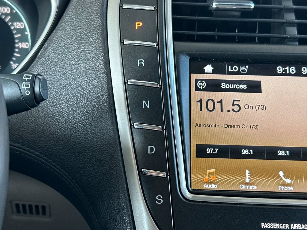 Used 2017 Lincoln MKX Reserve FWD image 21