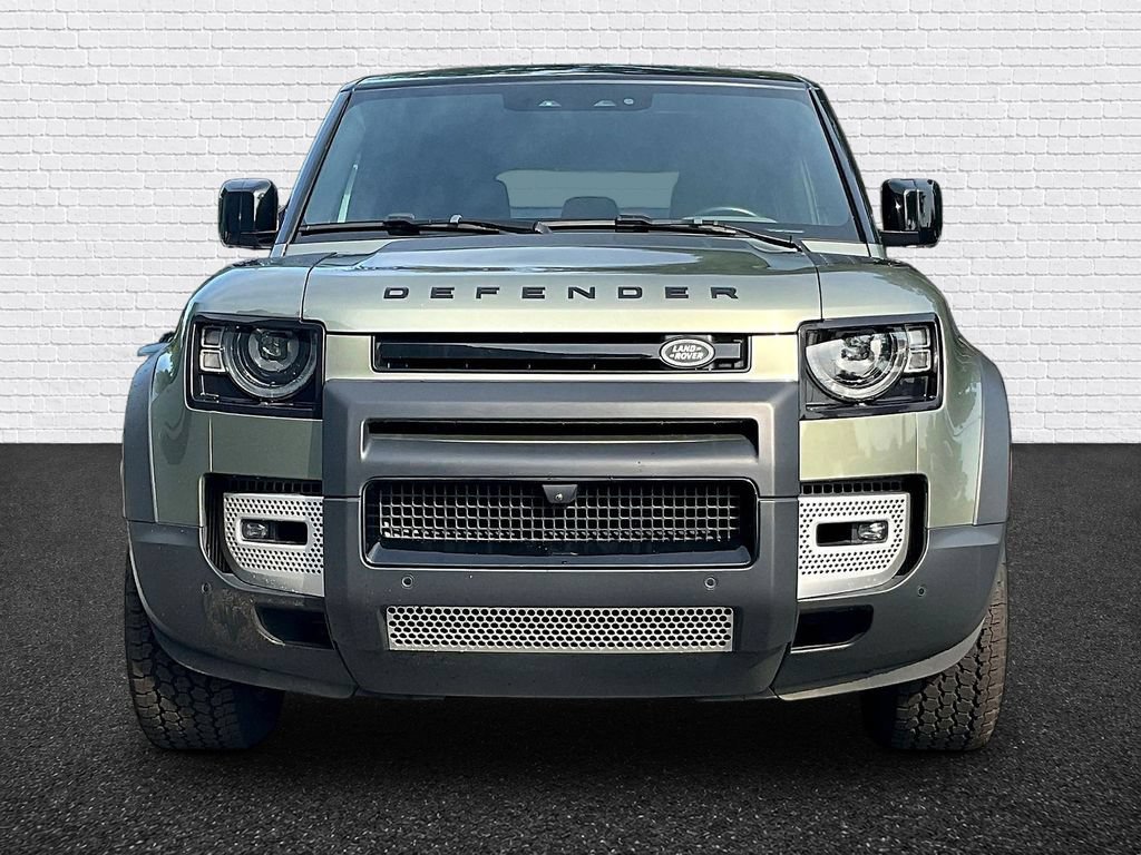Used 2023 Land Rover Defender 110 SE AWD/4WD image 2