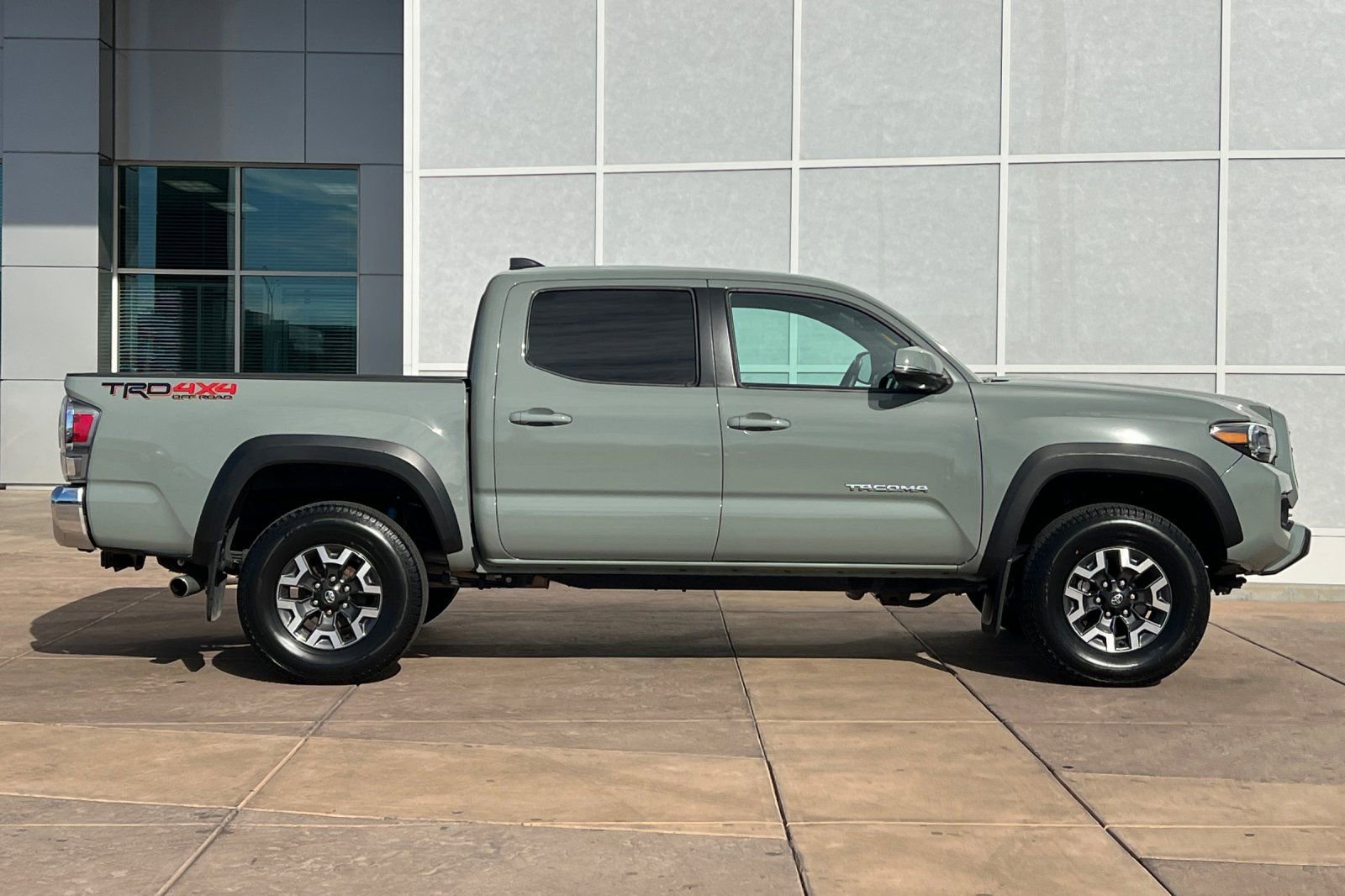 Certified 2023 Toyota Tacoma TRD Off-Road image 3