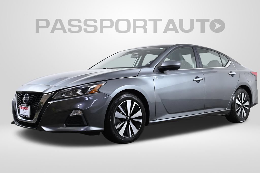 Certified 2022 Nissan Altima 2.5 SV FWD image 1