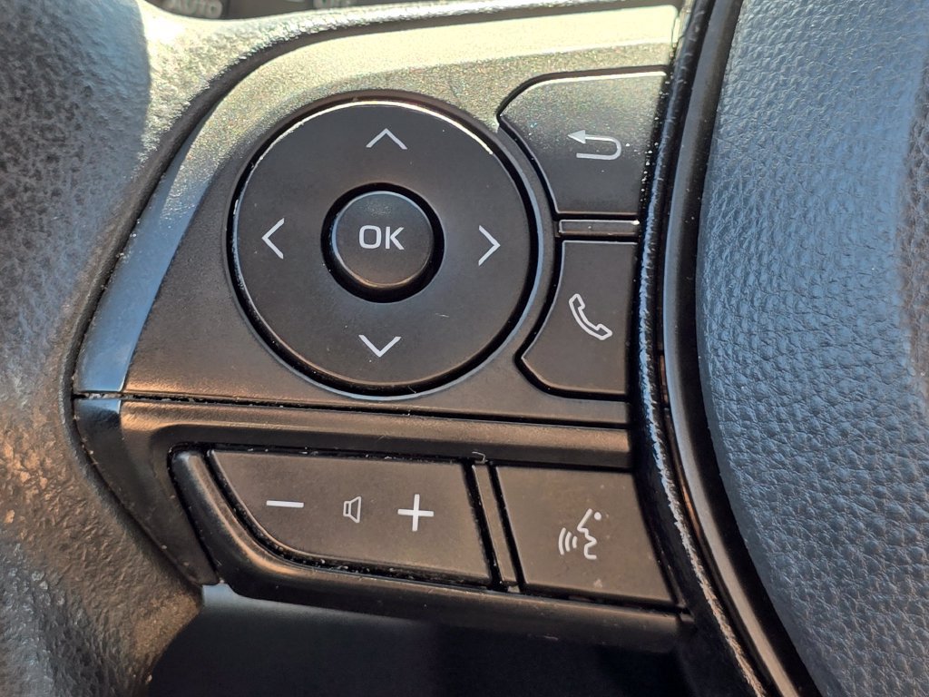 Used 2020 Toyota RAV4 XLE AWD/4WD image 33
