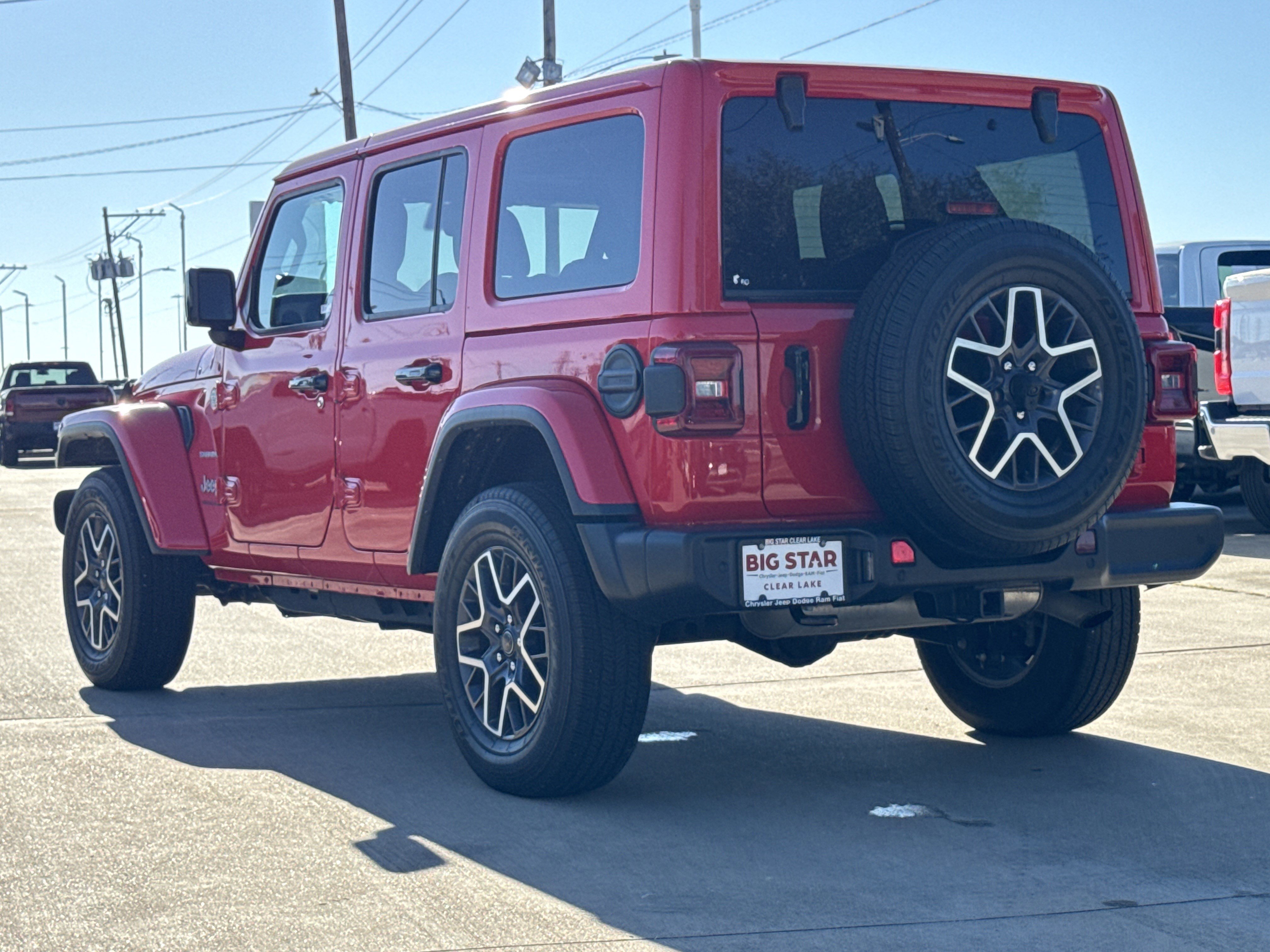 Used 2024 Jeep Wrangler Sahara w/ Technology Group image 9