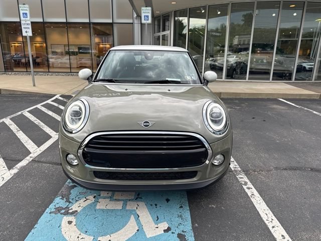 Used 2019 MINI Cooper 2-Door Hardtop w/ Storage Package FWD image 8