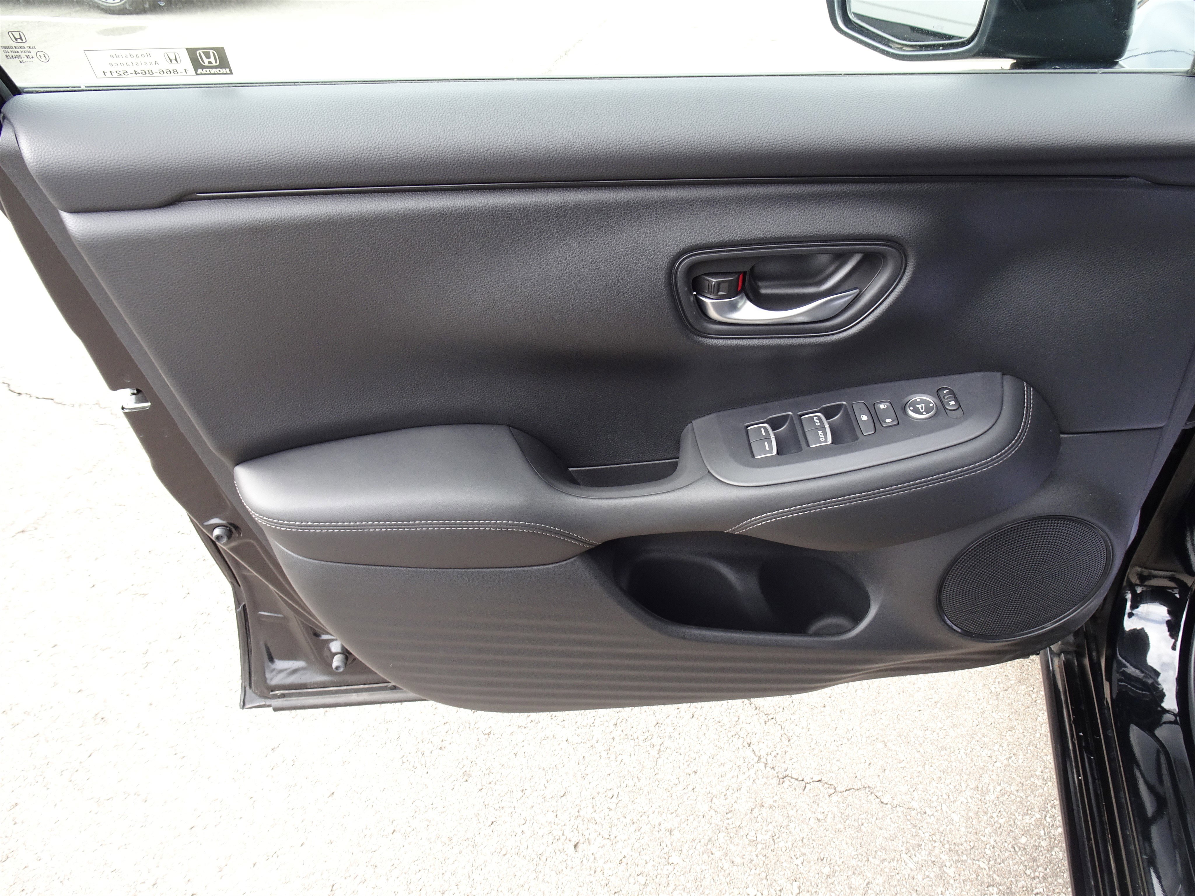 Used 2025 Honda HR-V EX-L image 13