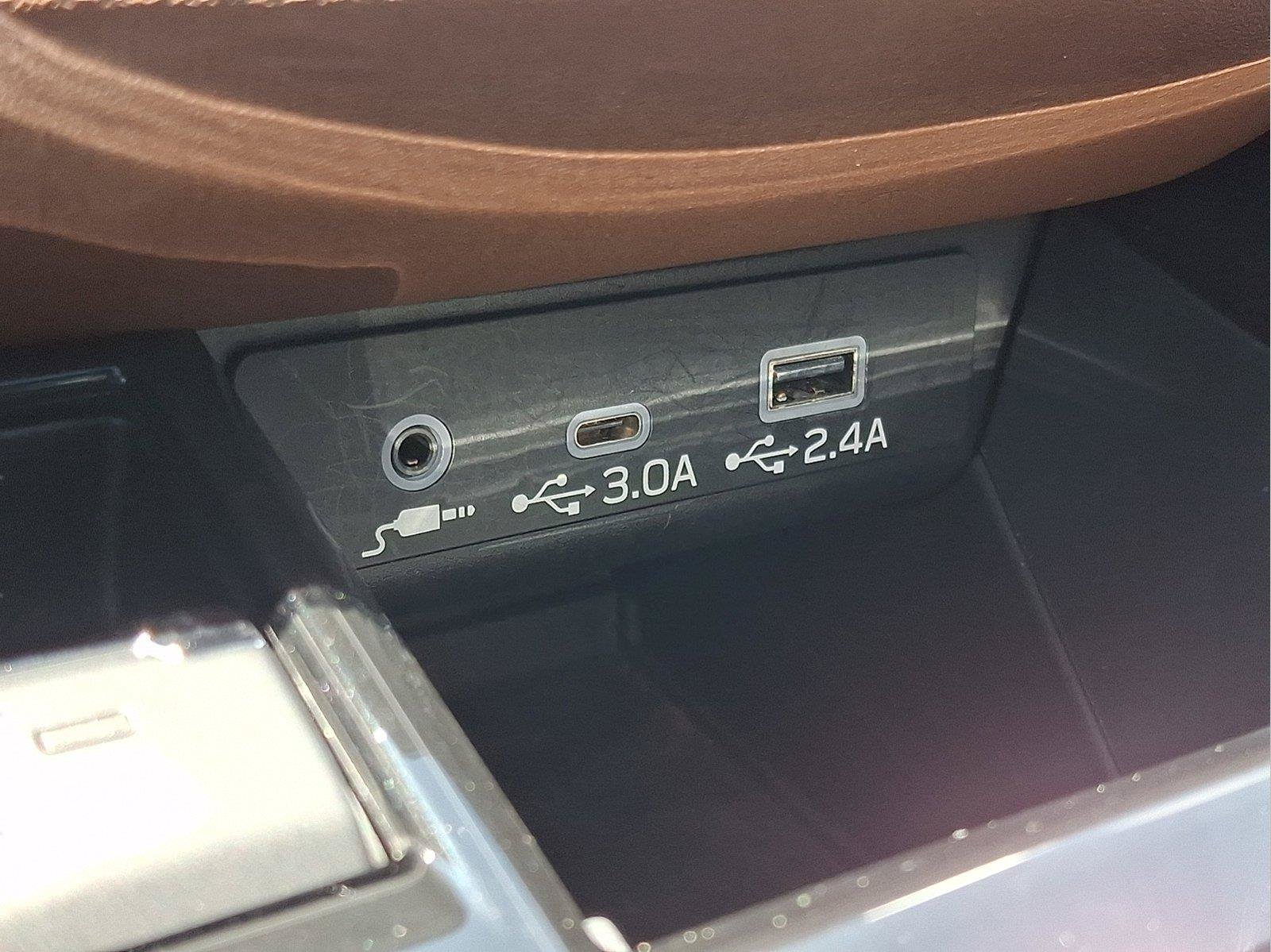 Used 2023 Subaru Outback Touring AWD/4WD image 22