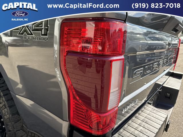 Used 2022 Ford F250 XLT w/ Black Appearance Package AWD/4WD image 15