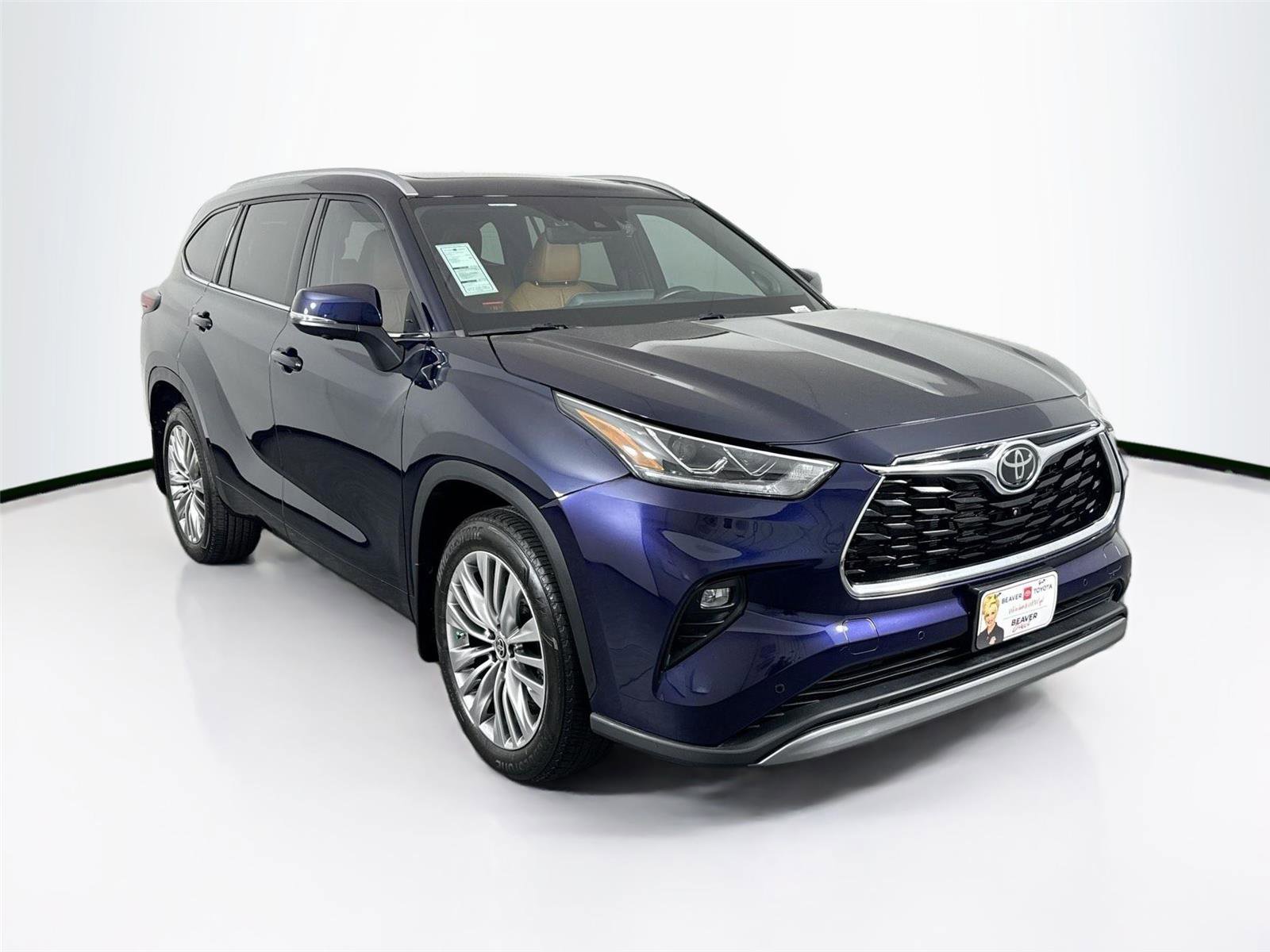 Used 2024 Toyota Highlander Platinum FWD image 10