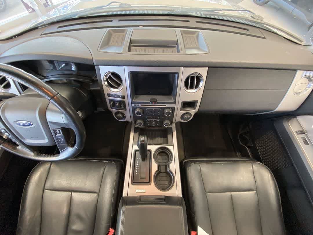 Used 2017 Ford Expedition XLT w/ Equipment Group 202A AWD/4WD image 24